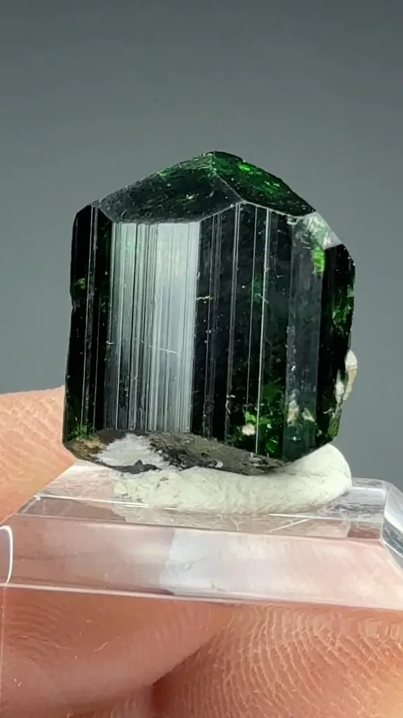 Dravite - image 2