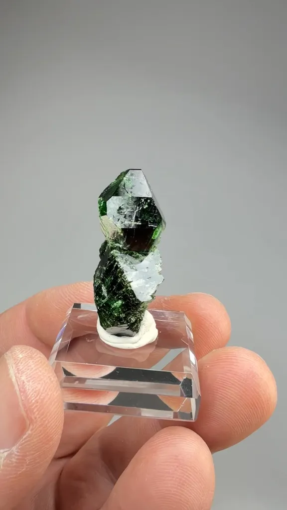 Dravite - image 2