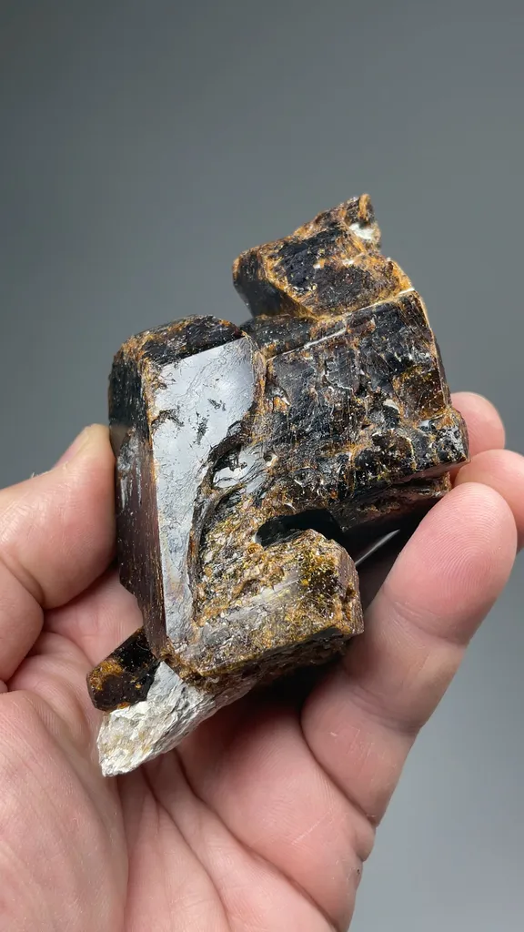 Dravite - image 2