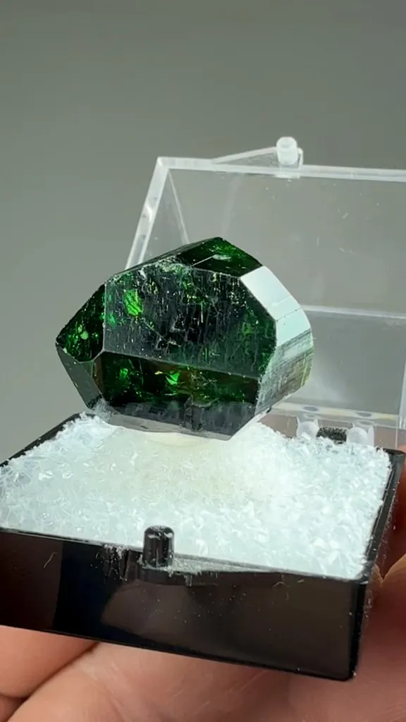 Dravite - image 2