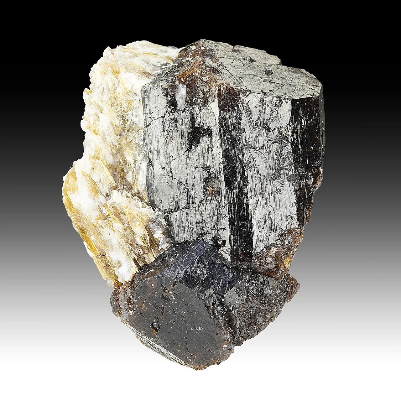 Dravite - image 1