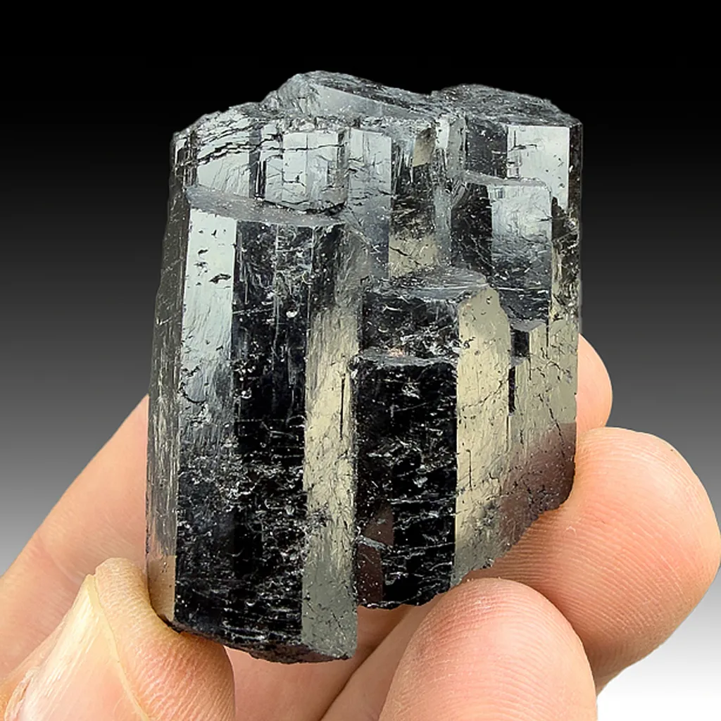 Dravite image