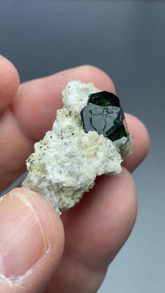 Dravite - image 2