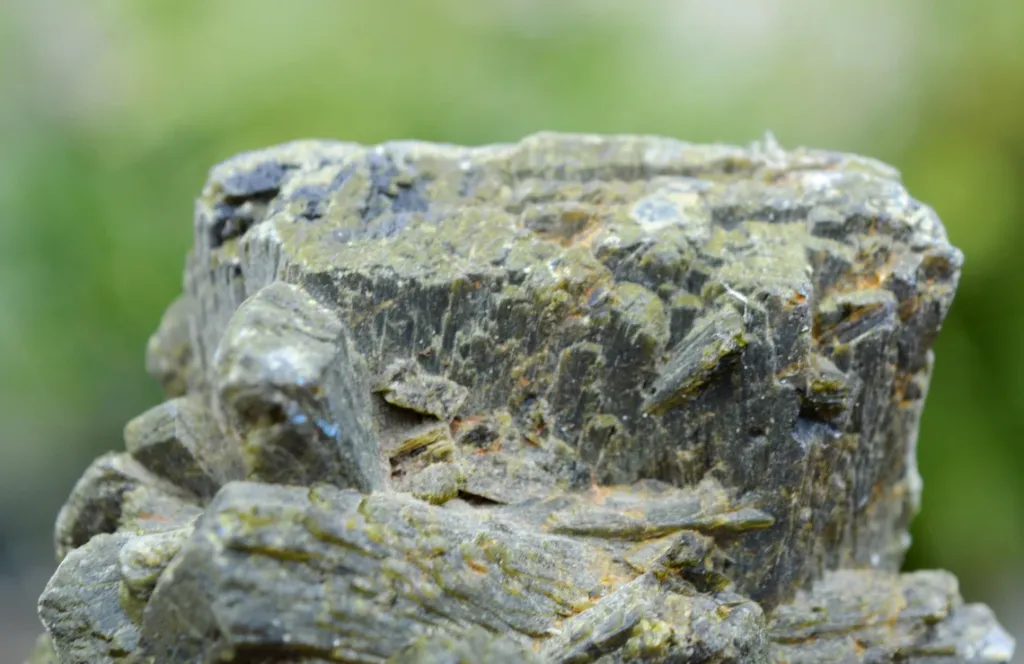 DT Epidote 552 grams - Bafoulabé Circle, Kayes Region, Mali - image 2
