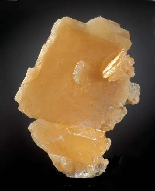 Stolzite