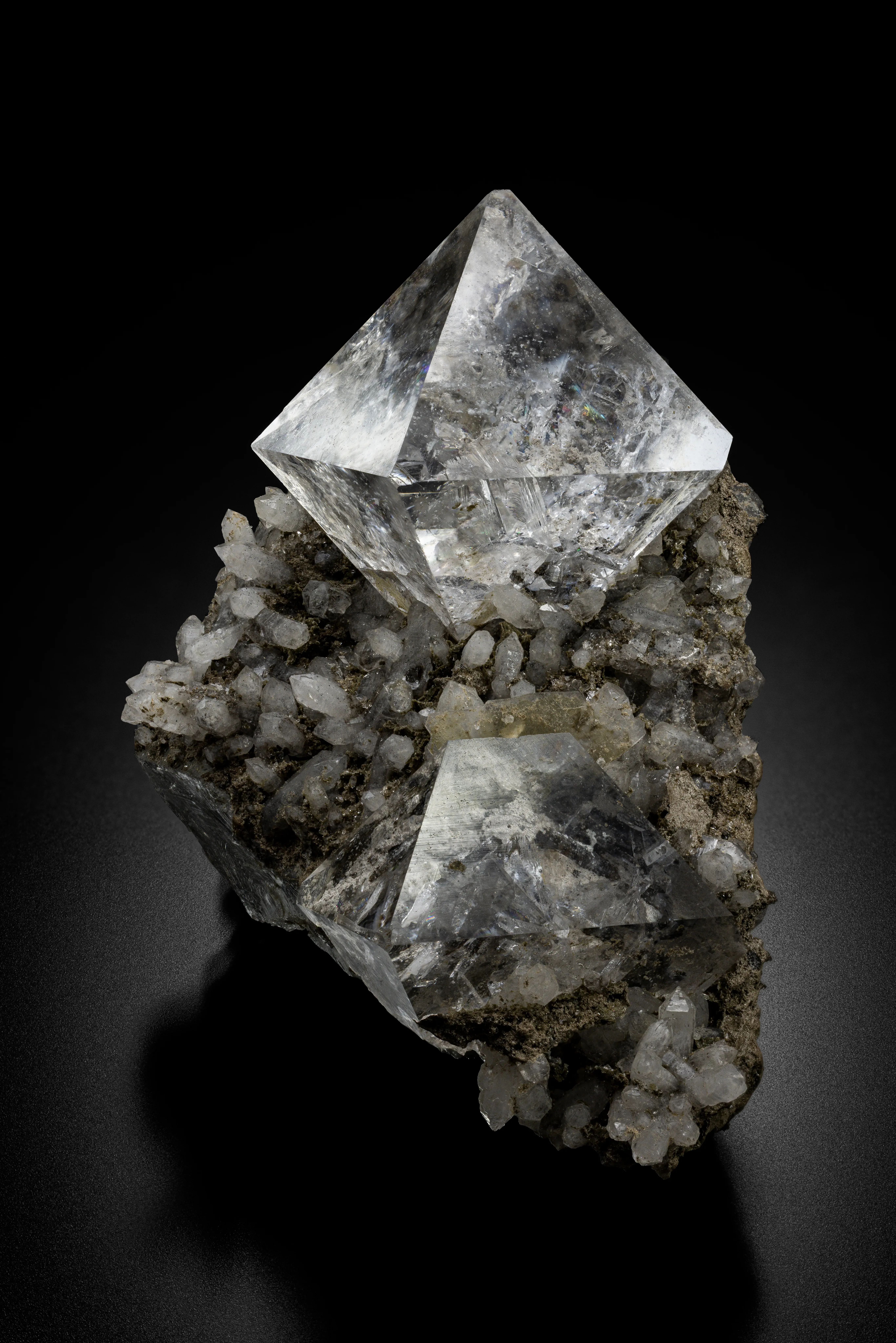 Peruvian Gemmy Fluorites from Milpo Mine - EarthWonders Newsletter #14