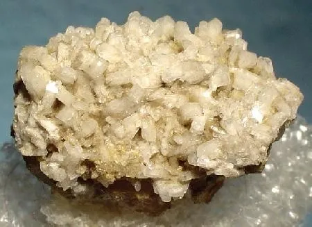Edingtonite image
