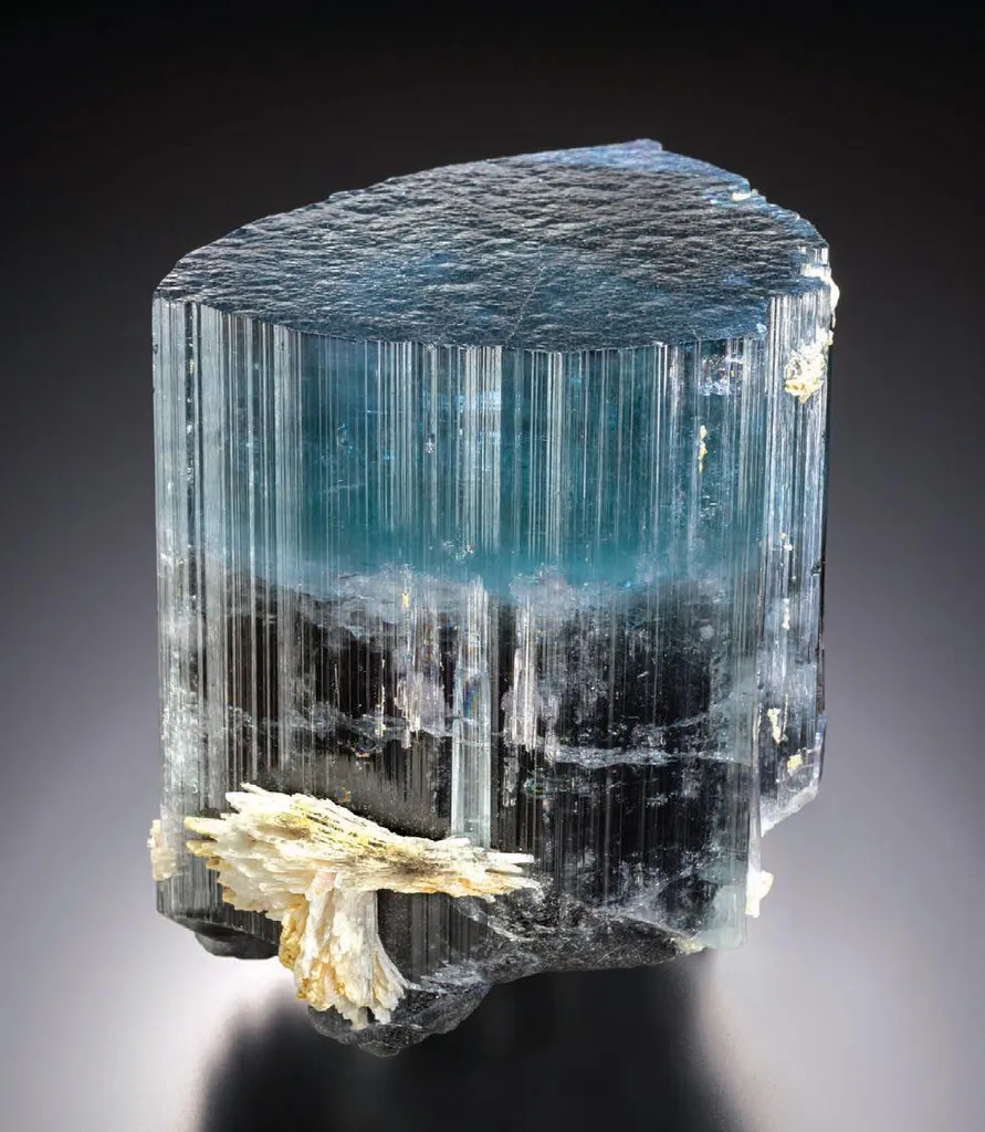 Elbaite image