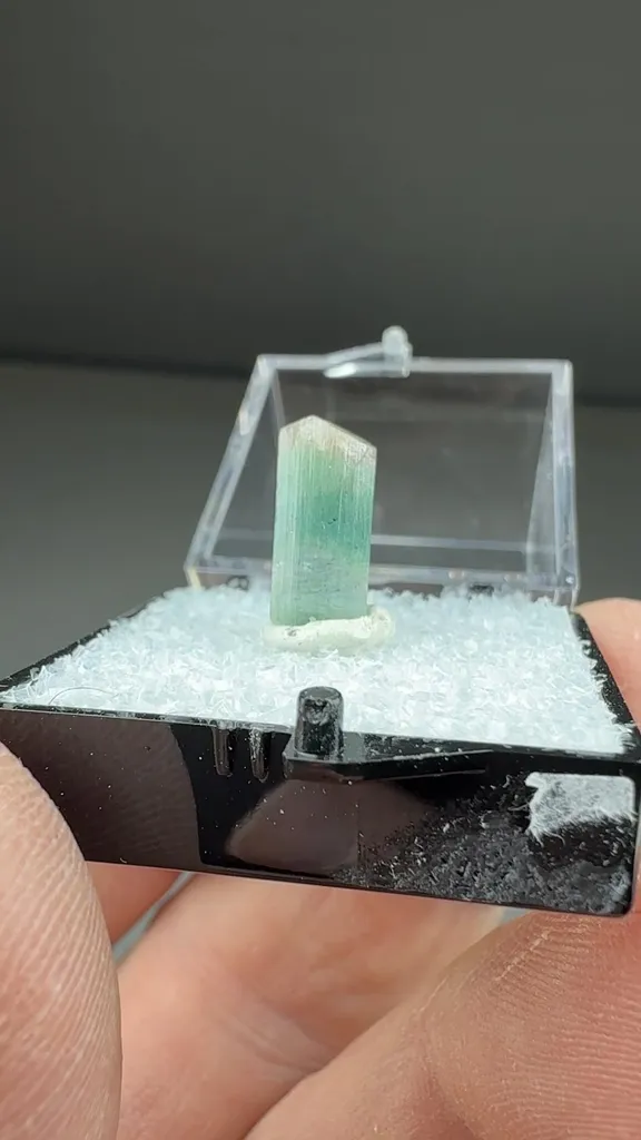 Elbaite (1.08g) - image 2