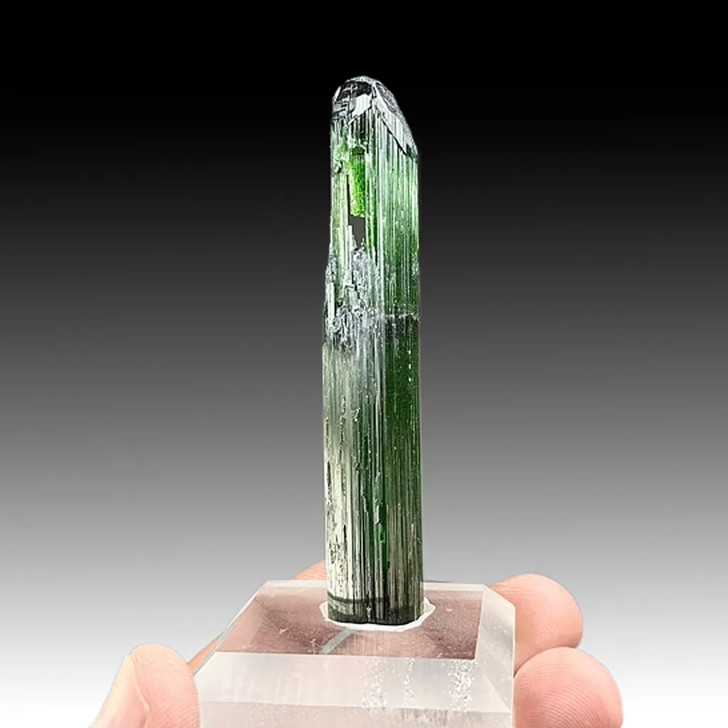 Elbaite  (1098) image