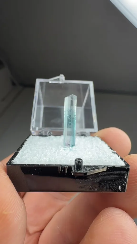 Elbaite - image 2
