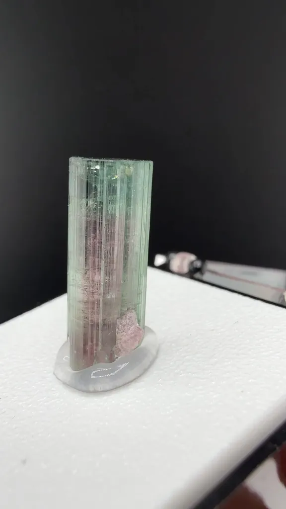 Elbaite (1.85g) image
