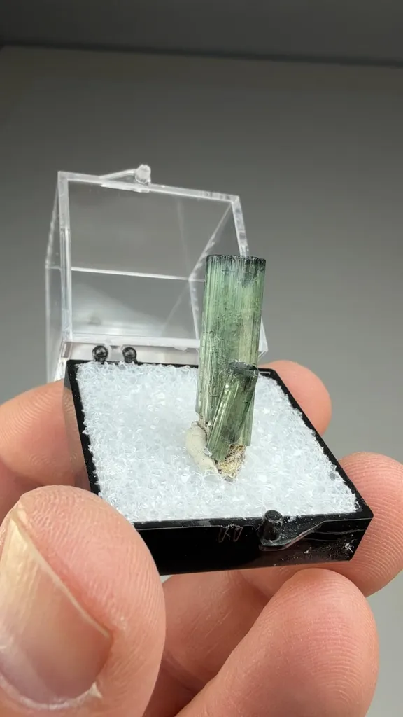 Elbaite - image 2
