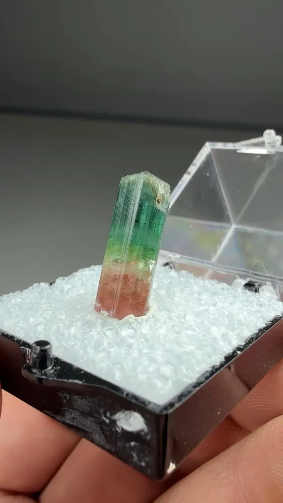 Elbaite - image 2