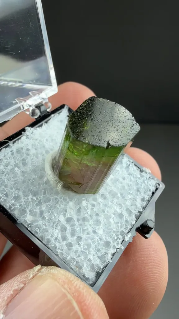 Elbaite - image 2