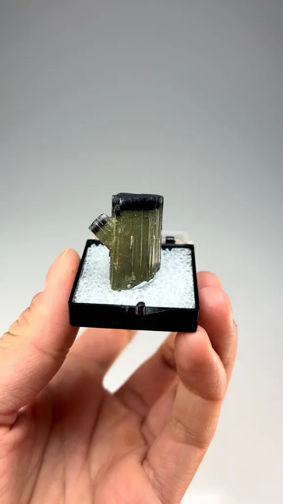 Elbaite - image 2