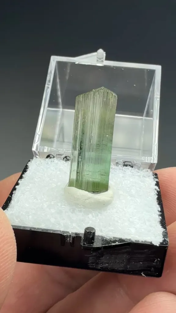 Elbaite - image 2