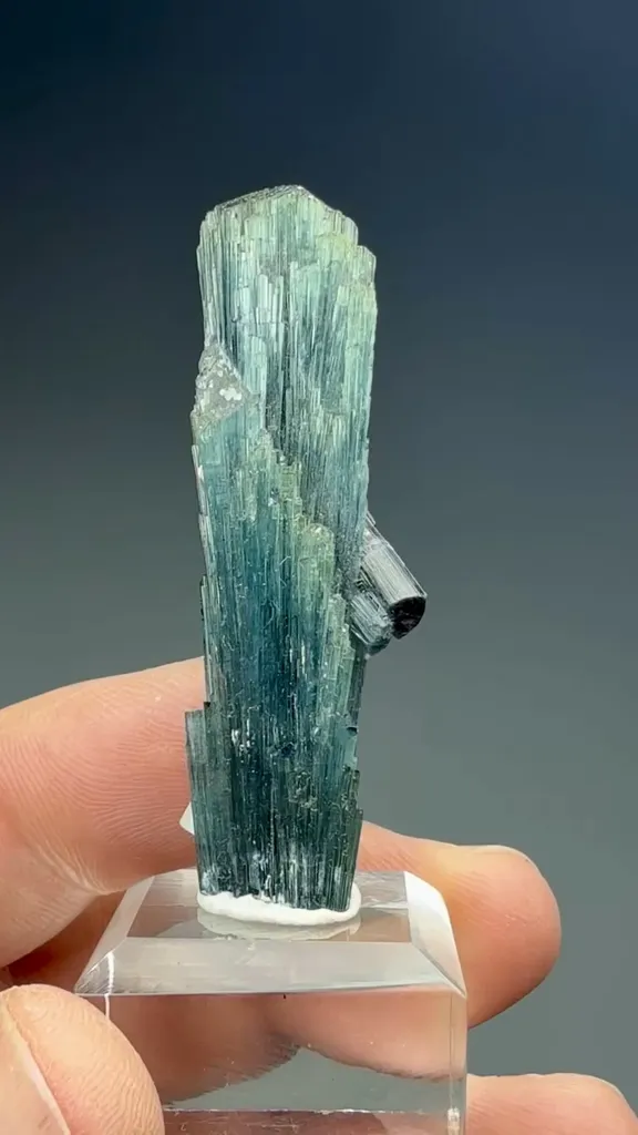 Elbaite - image 2
