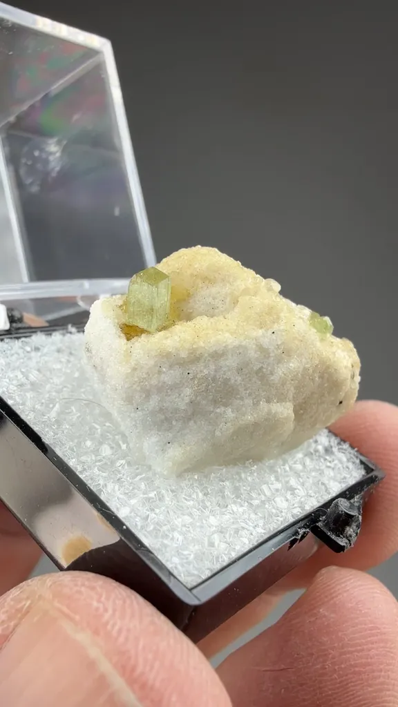 Elbaite - image 2