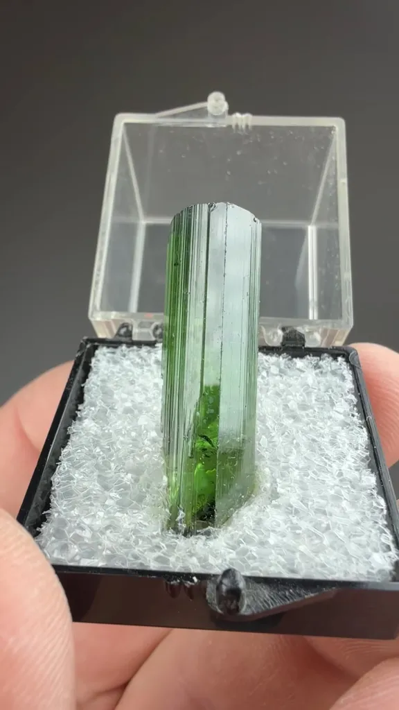 Elbaite - image 2