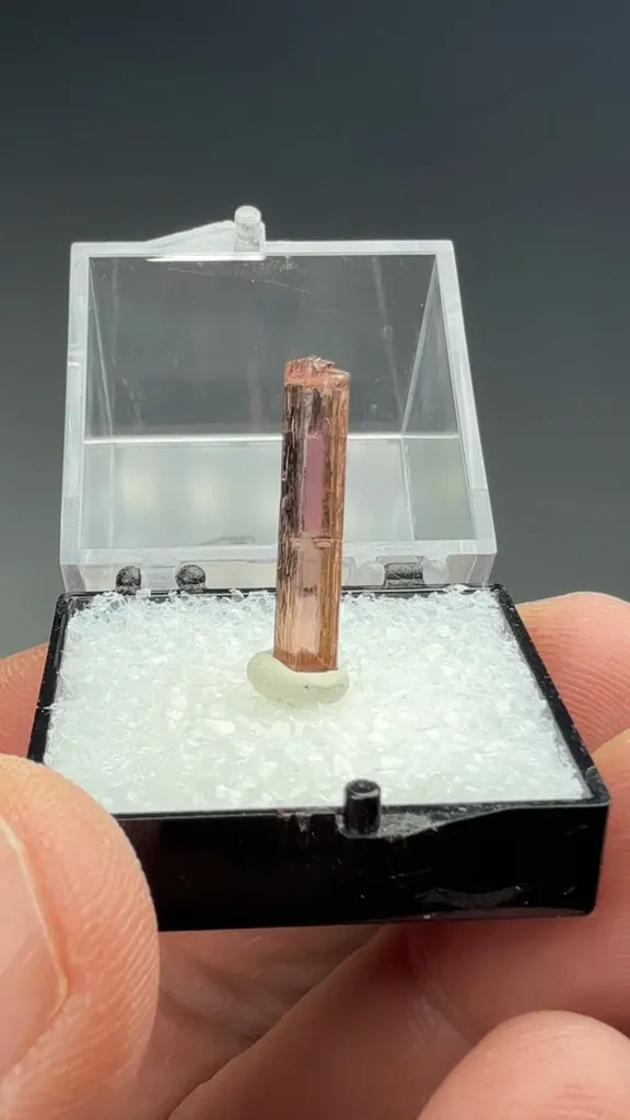 Elbaite - image 2