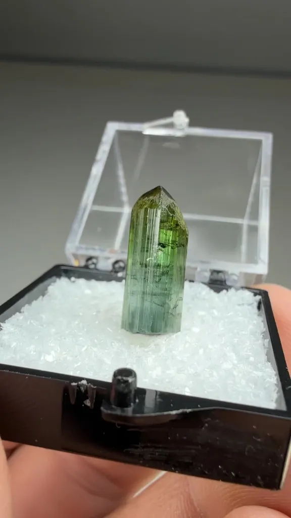 Elbaite - image 2