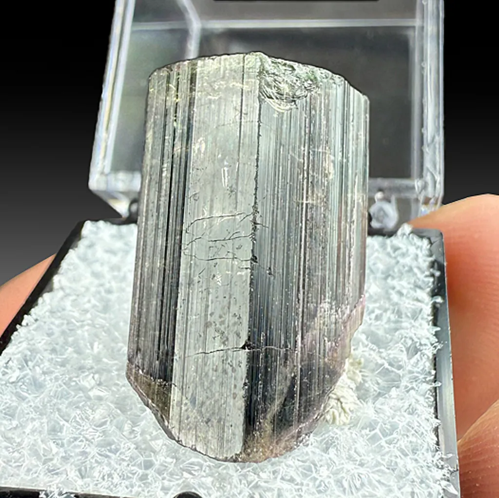 Elbaite image