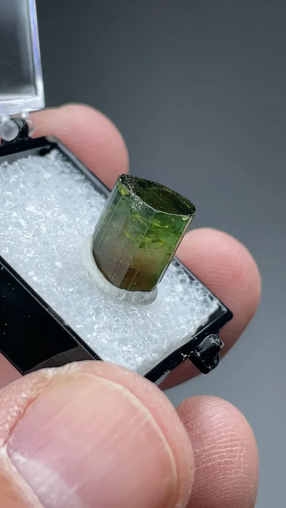 Elbaite - image 2