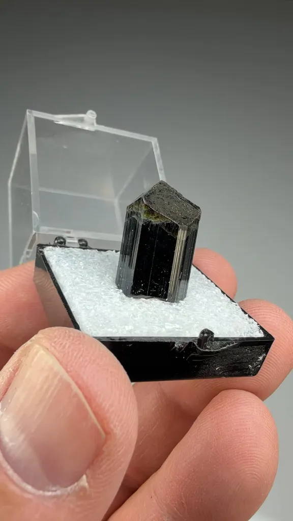 Elbaite - image 2