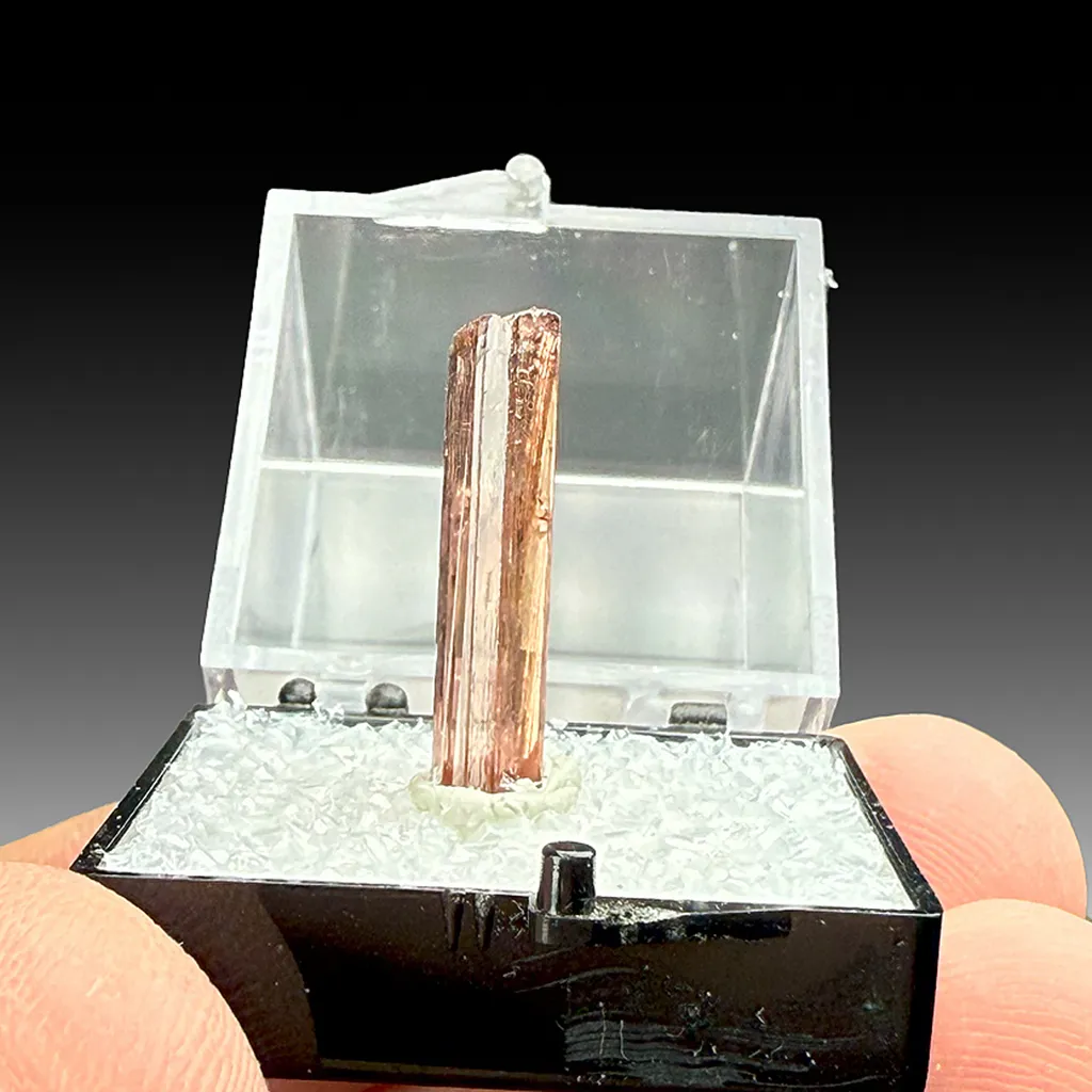 Elbaite image