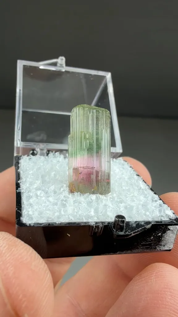 Elbaite - image 2