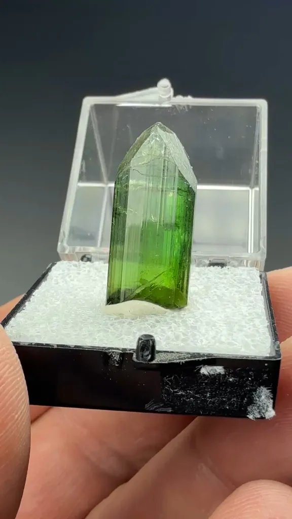 Elbaite - image 2