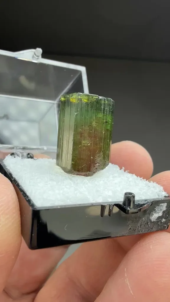 Elbaite - image 2