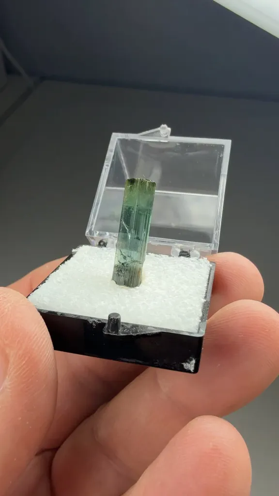 Elbaite - image 2
