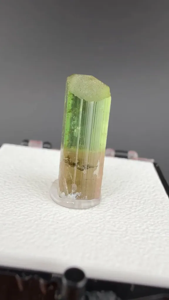 Elbaite image