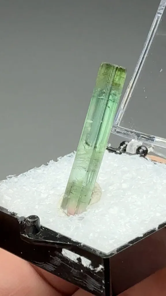 Elbaite - image 2