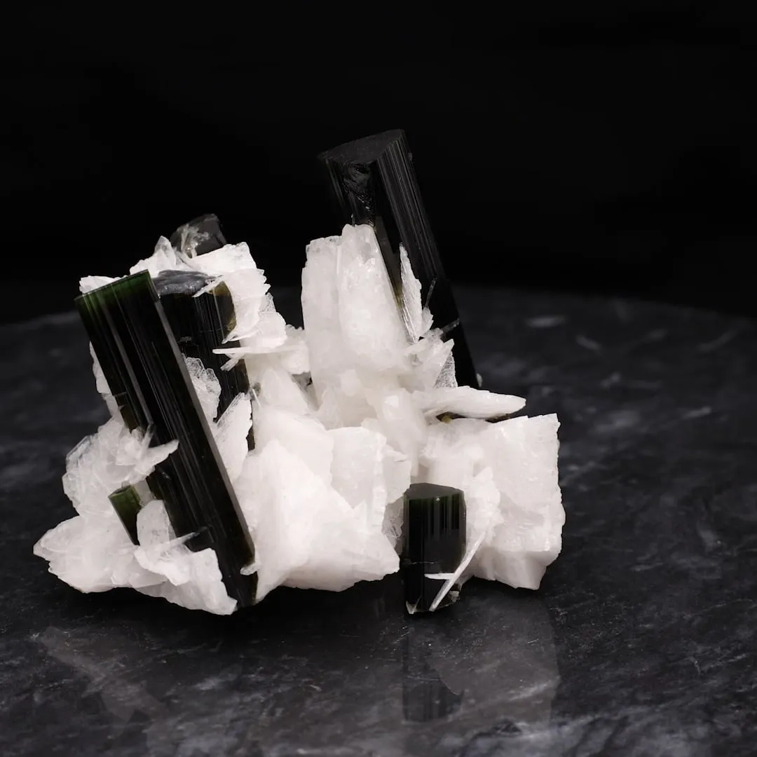 Elbaite, Albite - image 2