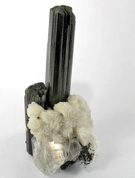 Elbaite, Albite image