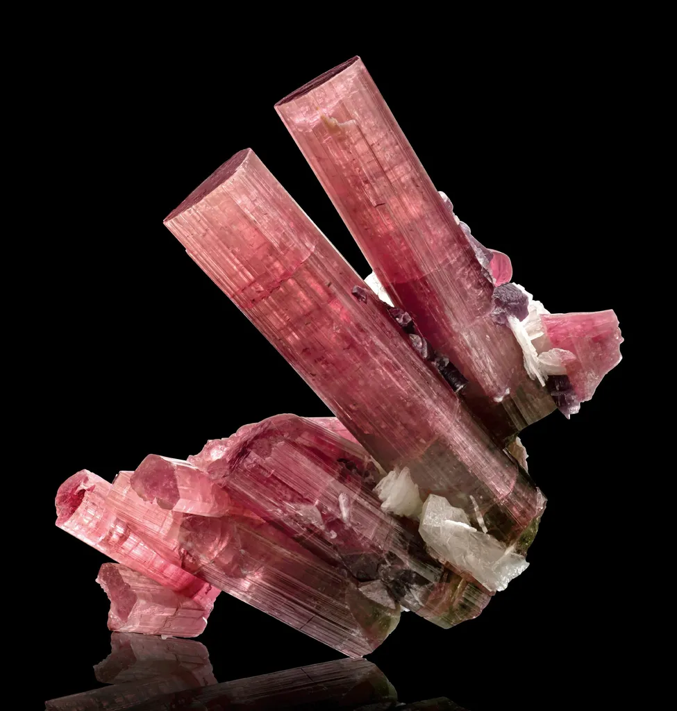 Elbaite, Albite image