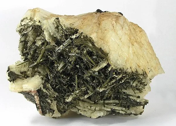 Elbaite, Albite (Var: Cleavelandite) image