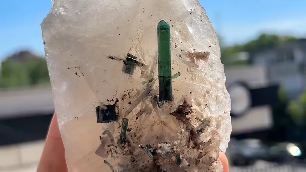 Elbaite and Quartz - image 2