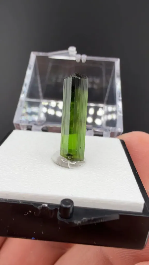 Elbaite image