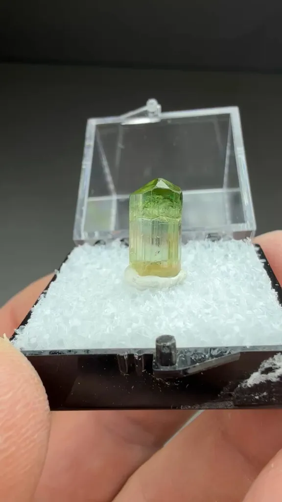 Elbaite - image 2
