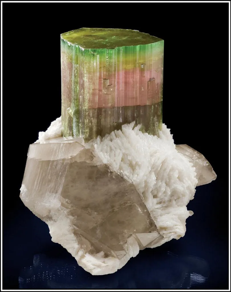 Elbaite, Cleavelandite Albite image