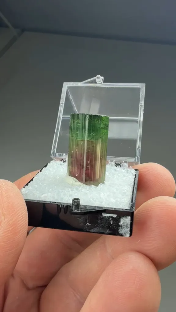 Elbaite - image 2