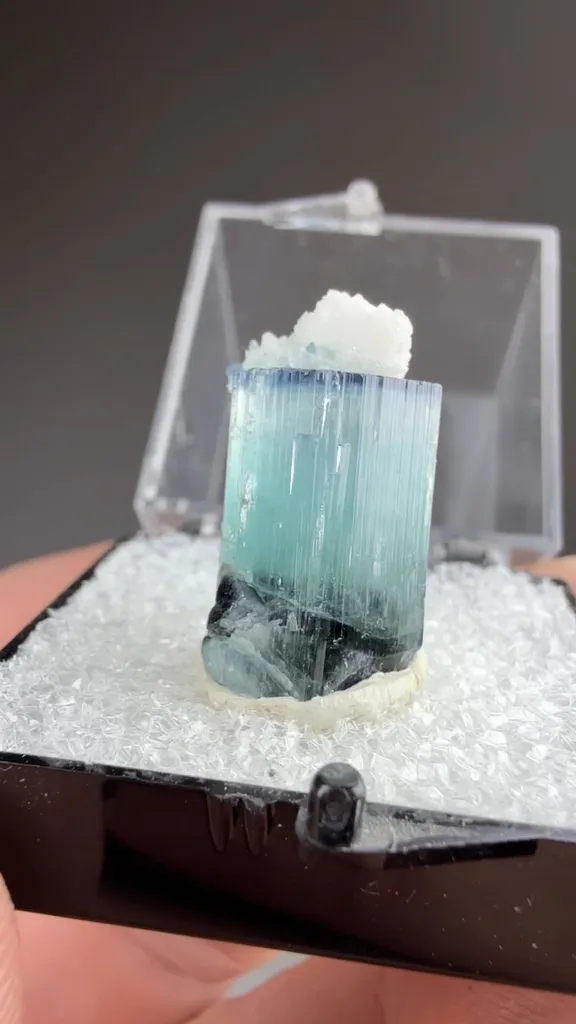 Elbaite - image 2