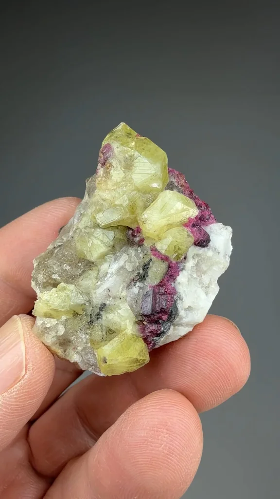 Elbaite from Antsahanana quarry - image 2