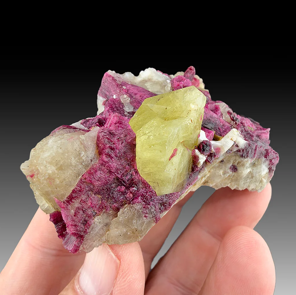 Elbaite from Antsahanana quarry image