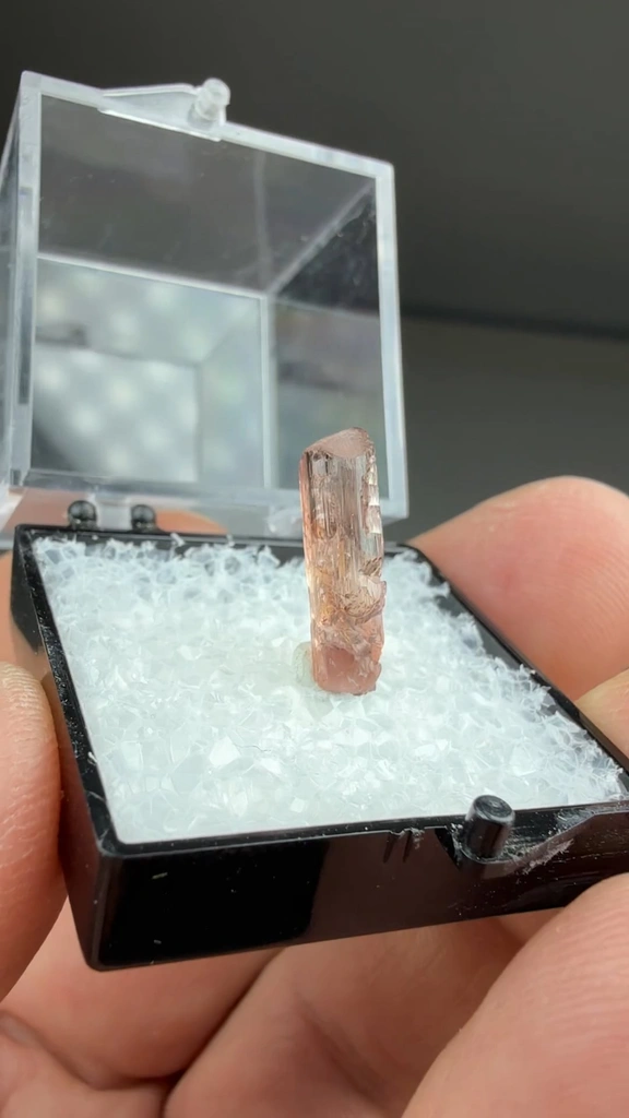 Elbaite from Itinga, Minas Gerais, Brazil - image 2