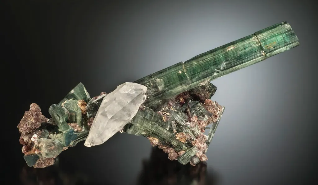 Elbaite, Lepidolite, Quartz image